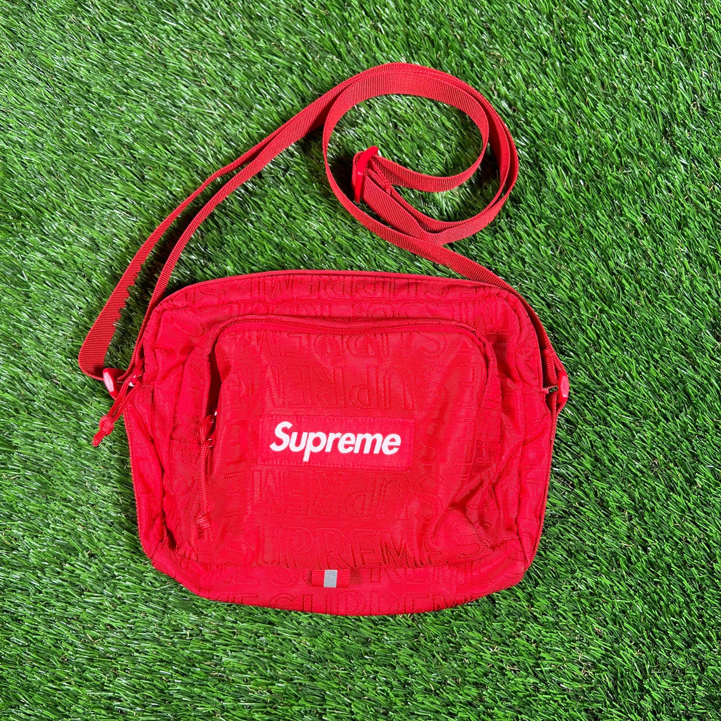 Supreme 2019 Red Repeat Shoulder Bag USED x15876