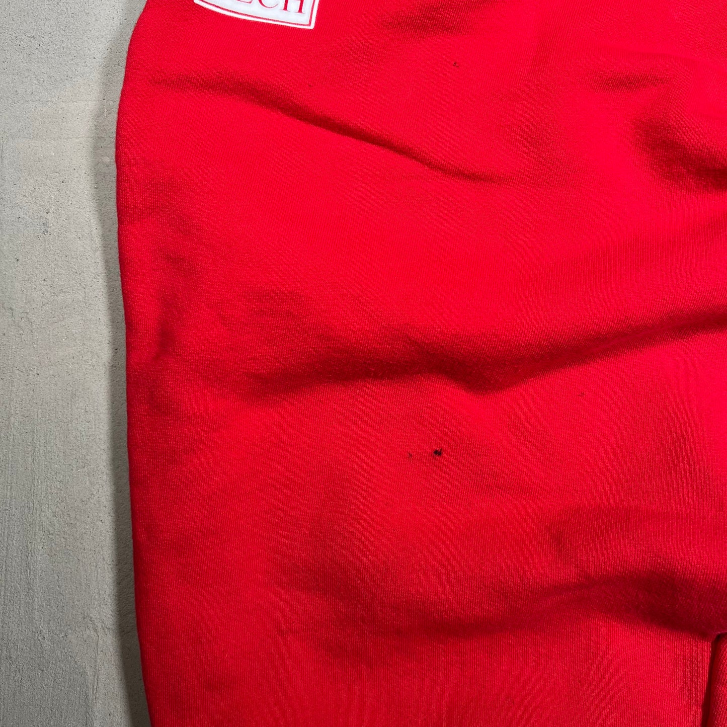 GV Gallery Raspberry Hills Red Sweatpants Size Medium USED x17392