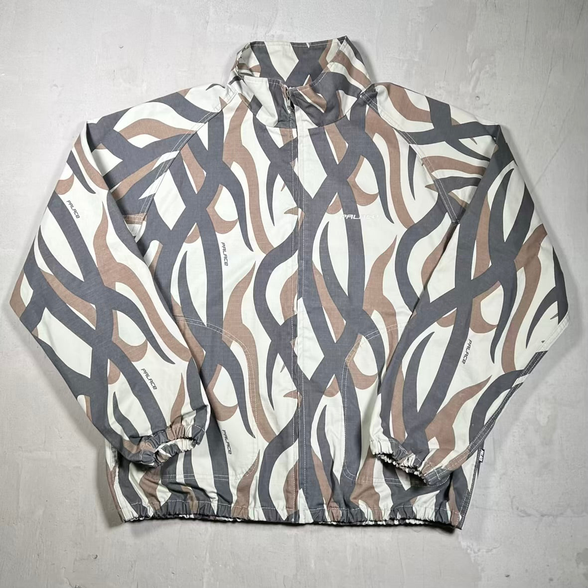 Palace RipStop Tribal Tan Jacket Size Medium USED x18701