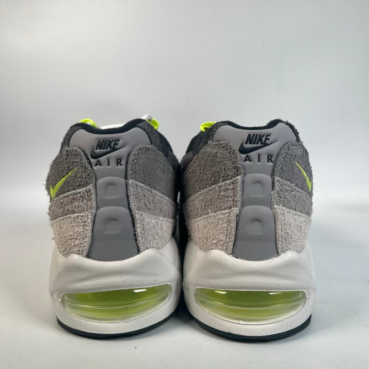 Nike Air Max 95 Reverse Gradient Neon (2025) Size 8.5 NEW s23381