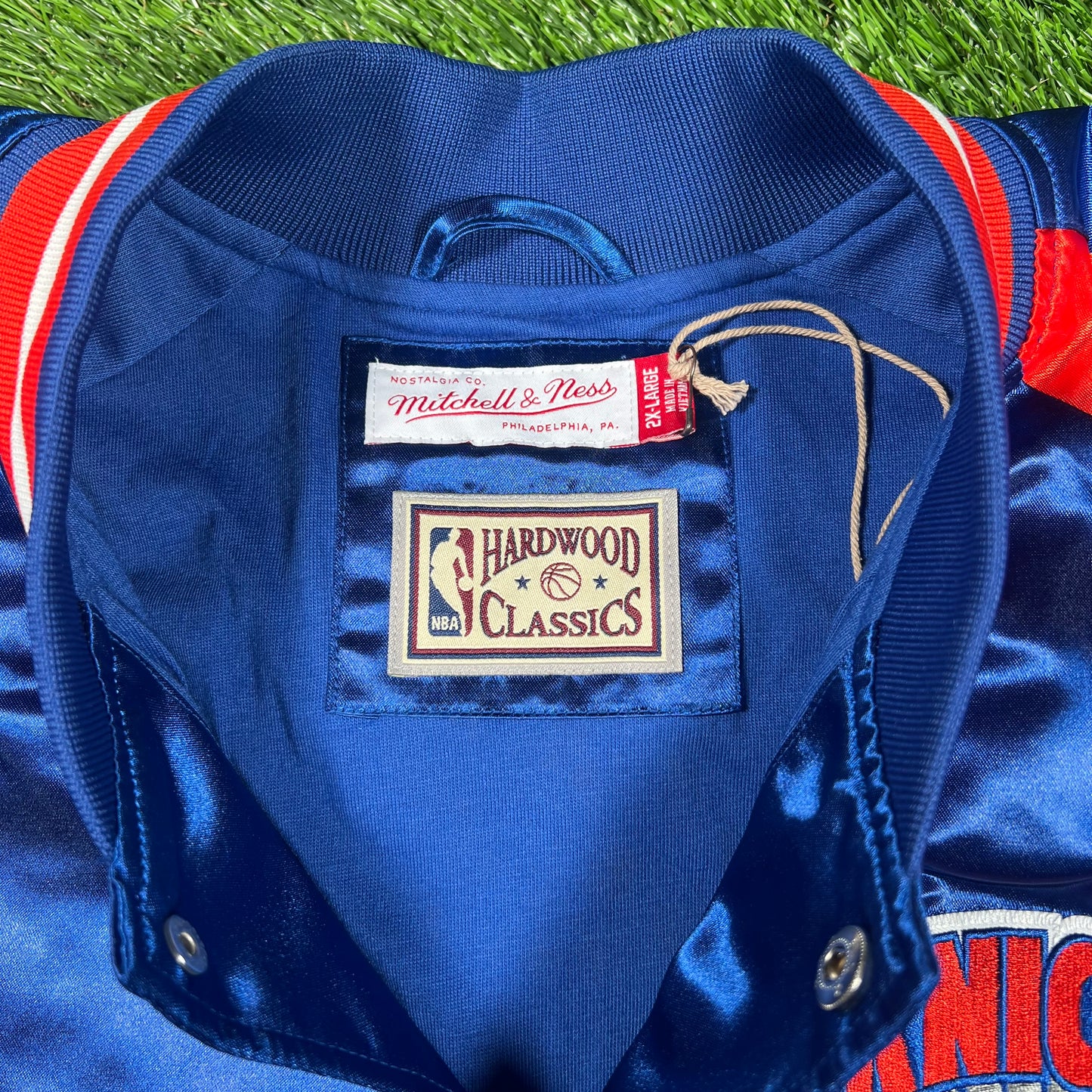 New York Knicks Mitchell & Ness Satin Jacket Size XXL NEW v17098