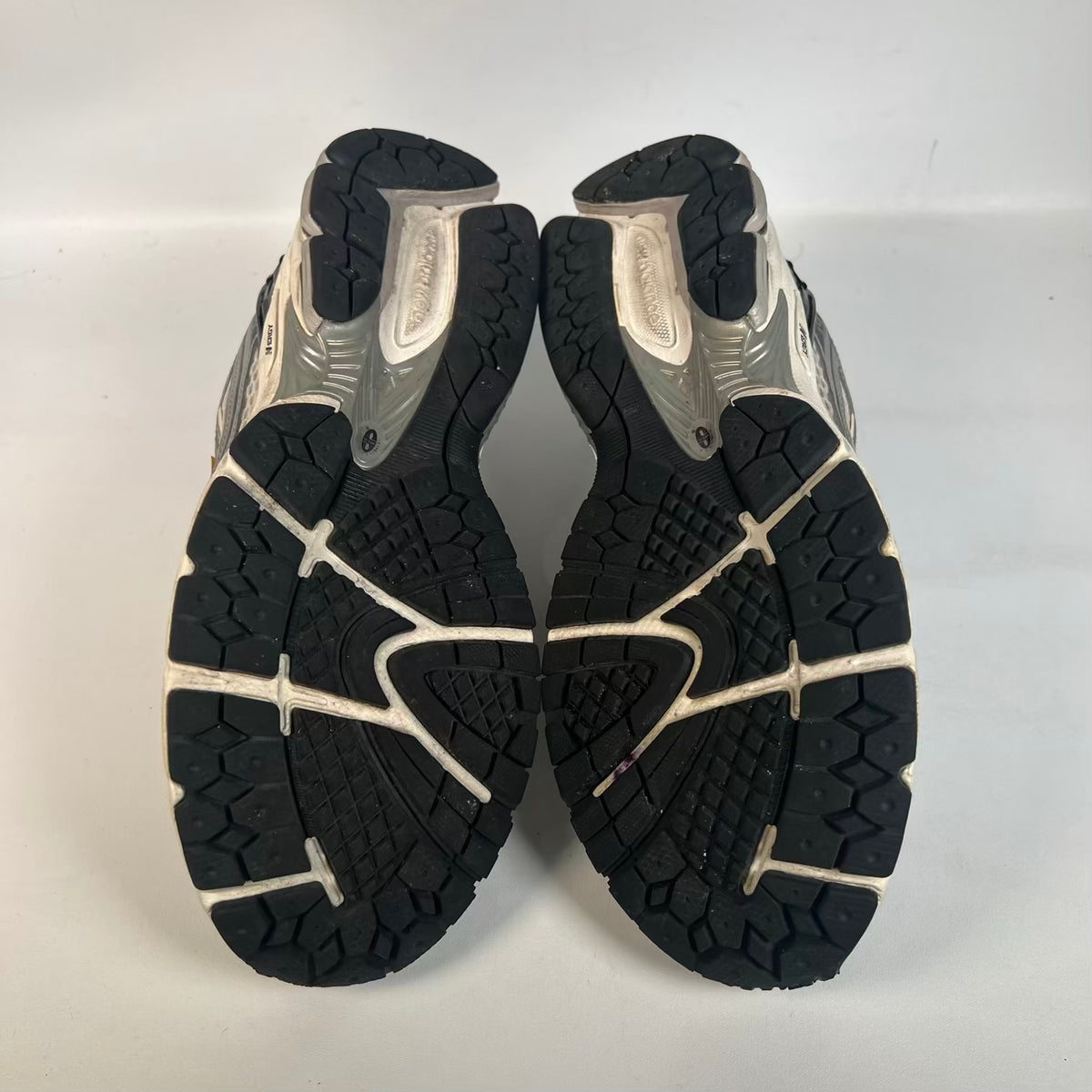New Balance 1906R Silver Black (2024) Size 9 USED s23349