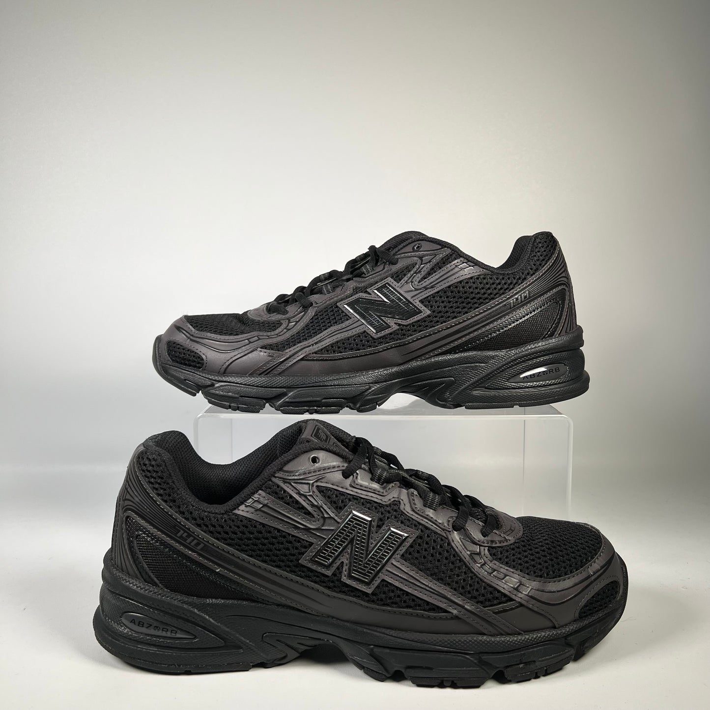 New Balance 740v2 Triple Black (2024) Size 11.5 USED s19957