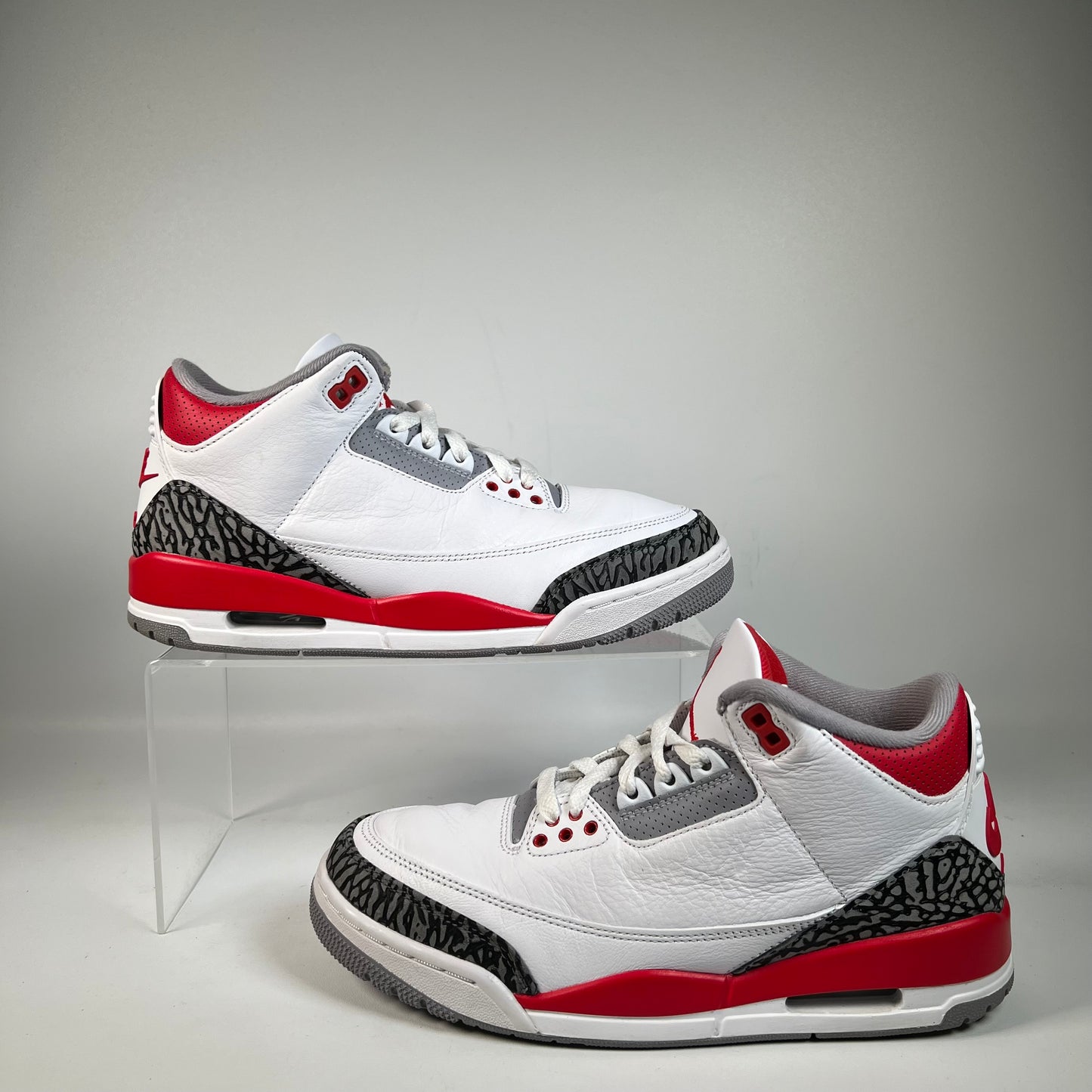 Jordan 3 Fire Red (2022) Size 8 USED s22318