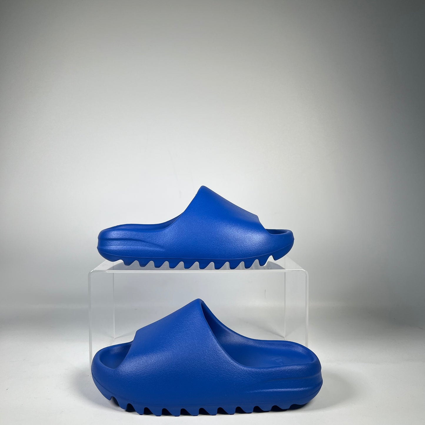 Adidas Yeezy Slide Azure (2022) Size 5 NEW s13189