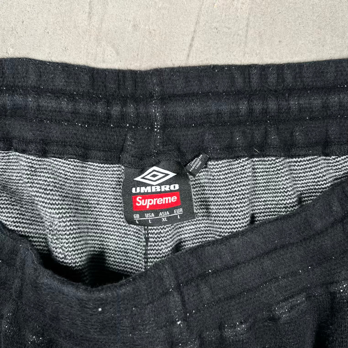 Supreme Umbro Knit Soccer Short Black (2025) Size Large USED x18230