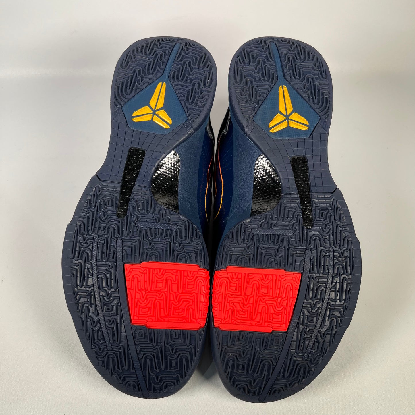 Kobe 5 Caitlin Clark Indiana Fever (2025) Size 12.5 USED s18754