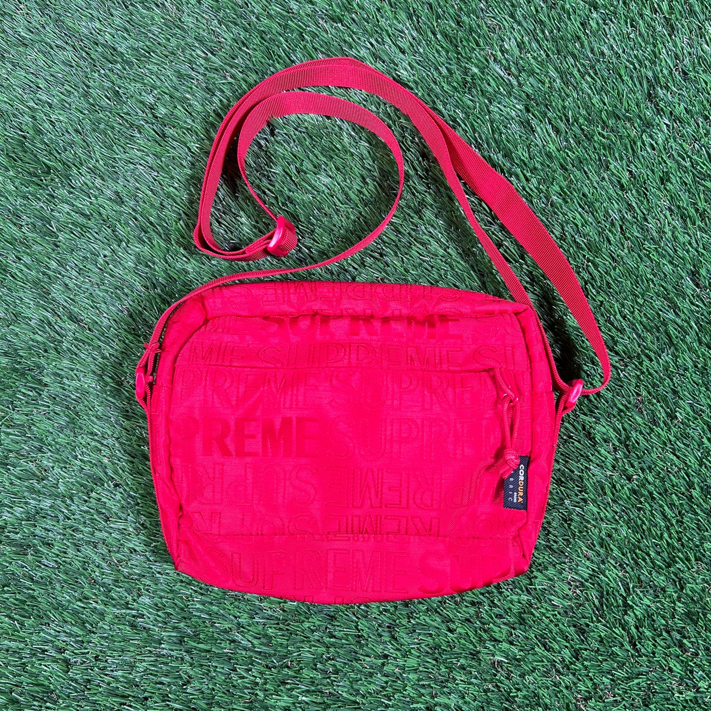 Supreme 2019 Red Repeat Shoulder Bag USED x15876
