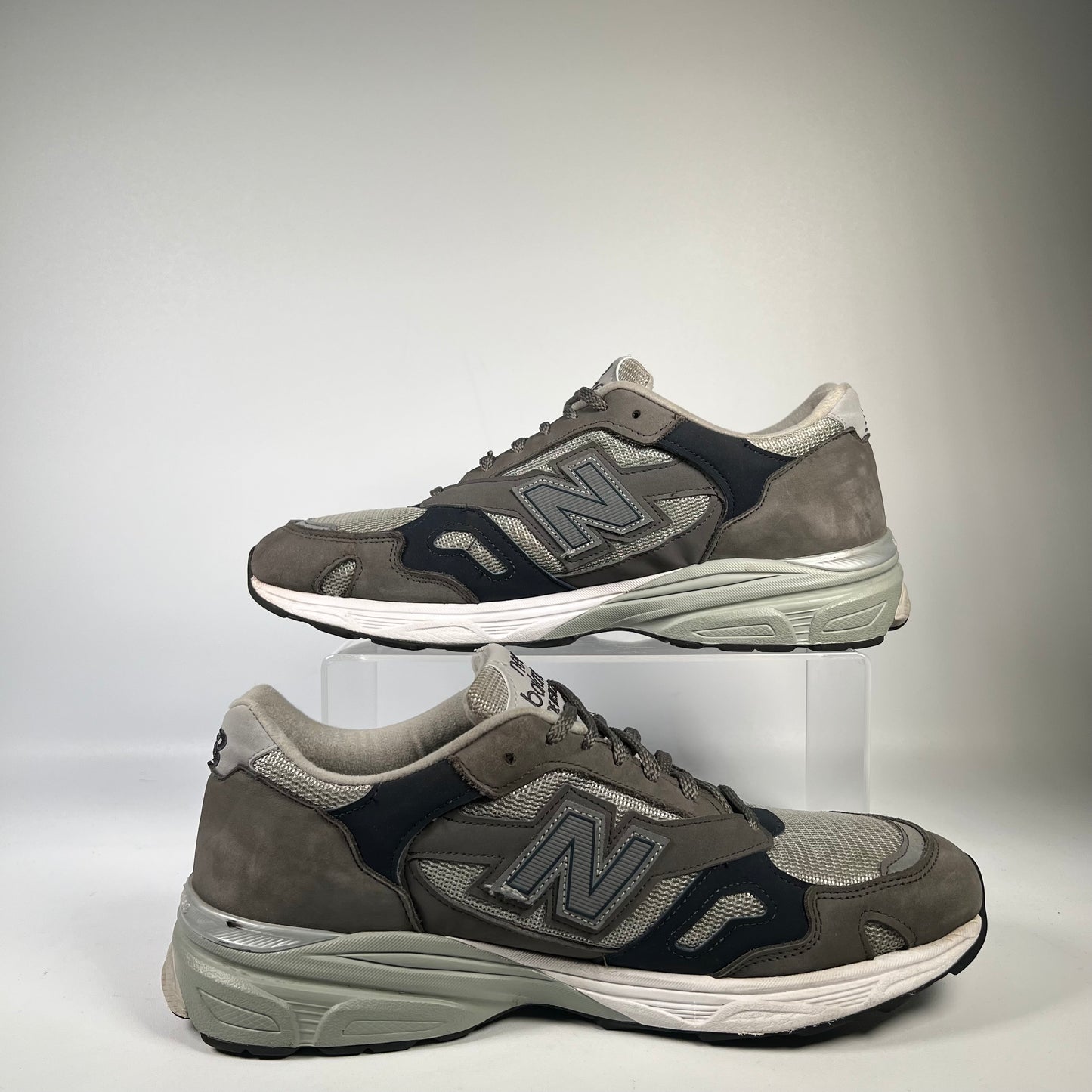 New Balance 920 Grey Black (2022) Size 12 USED s20419