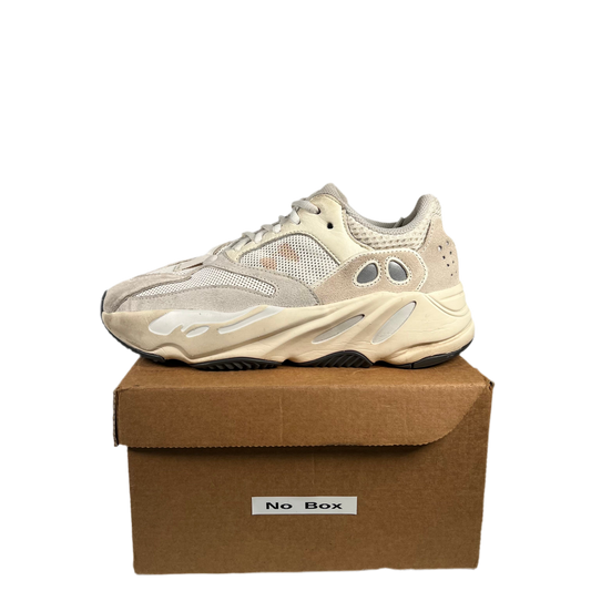 Yeezy 700 Analog (2019) Size 5.5 USED s17807