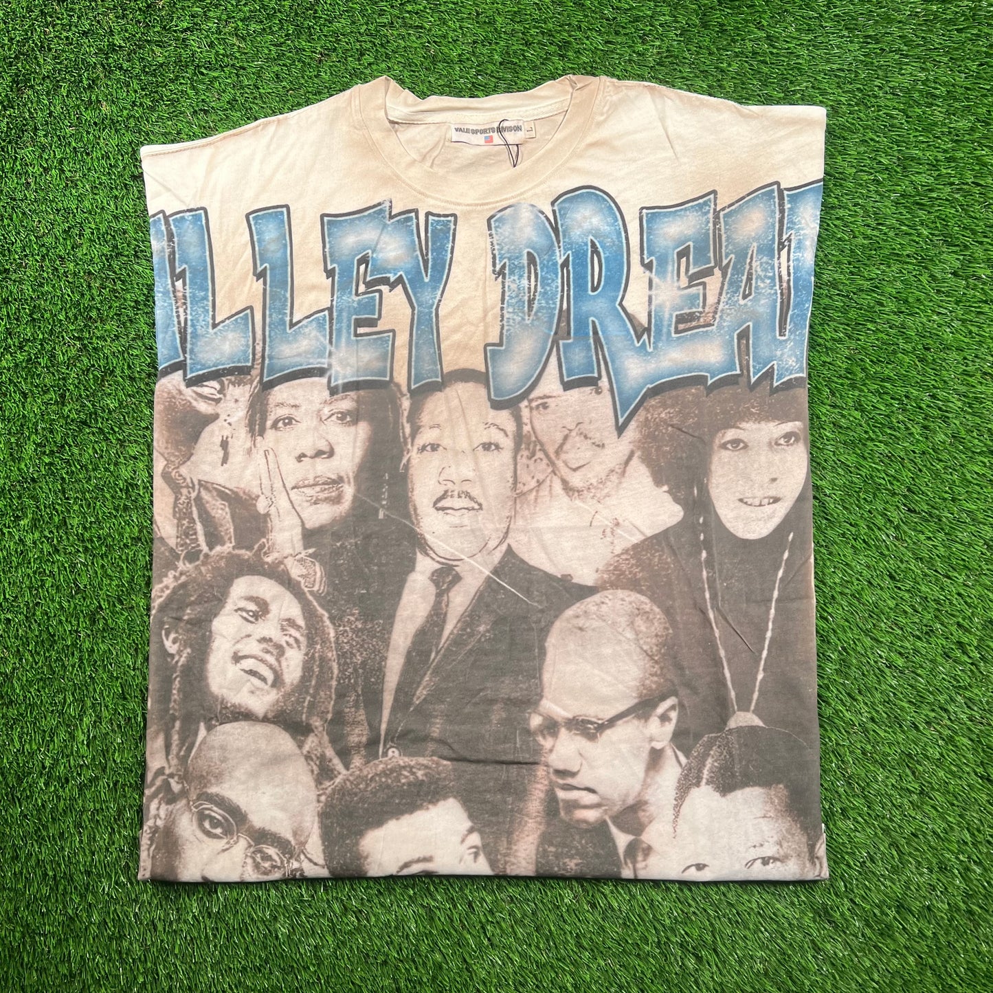 Vale "Valley Dreams" Beige Leaders Tee Size Large NEW x16573