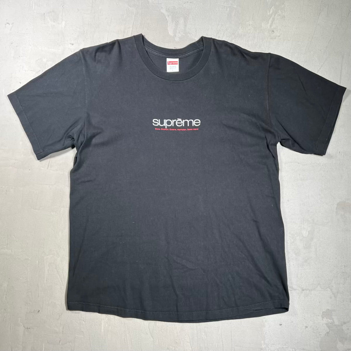 Supreme Classic Logo Black Tee Size Large USED x18497
