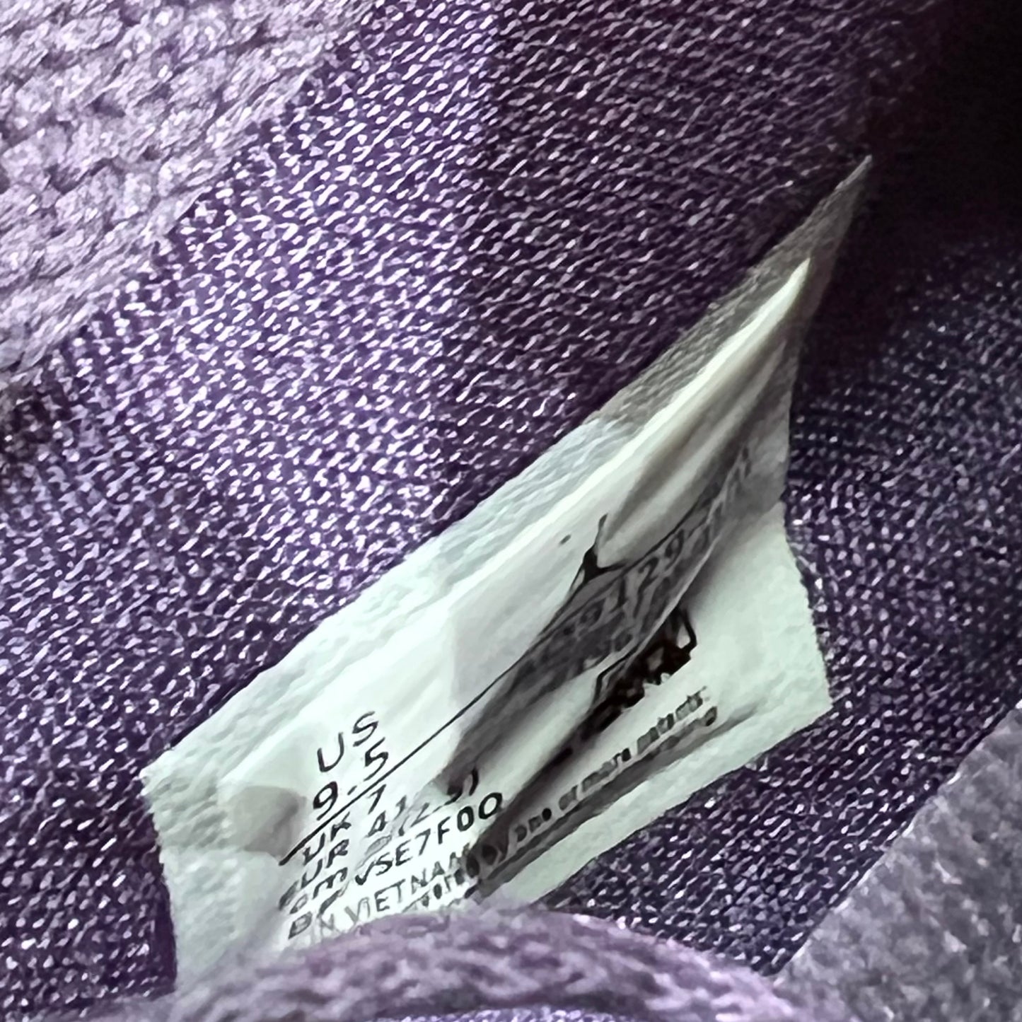 Jordan 4 Canyon Purple (2022) Size 8M/9.5W USED s21794