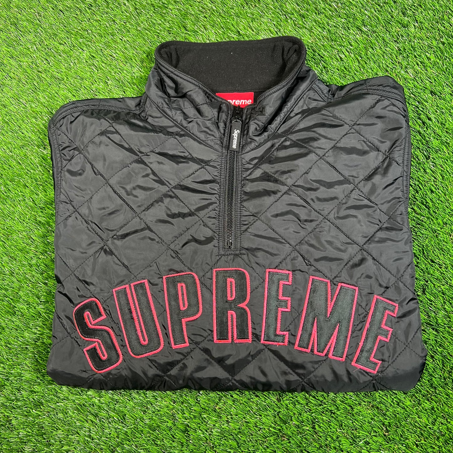Supreme Arc Logo Quilted Half Zip Black Pullover (2017) Size Large USED x15725