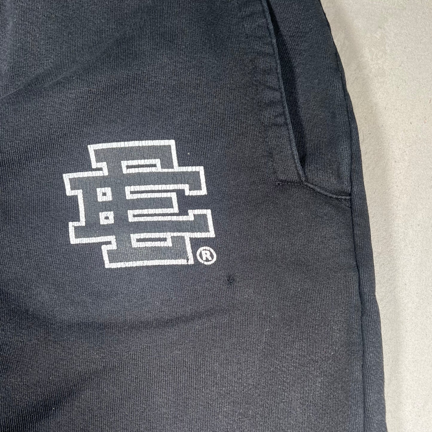 Eric Emanuel Black on Black Logo Sweatpants Size Large USED x17380
