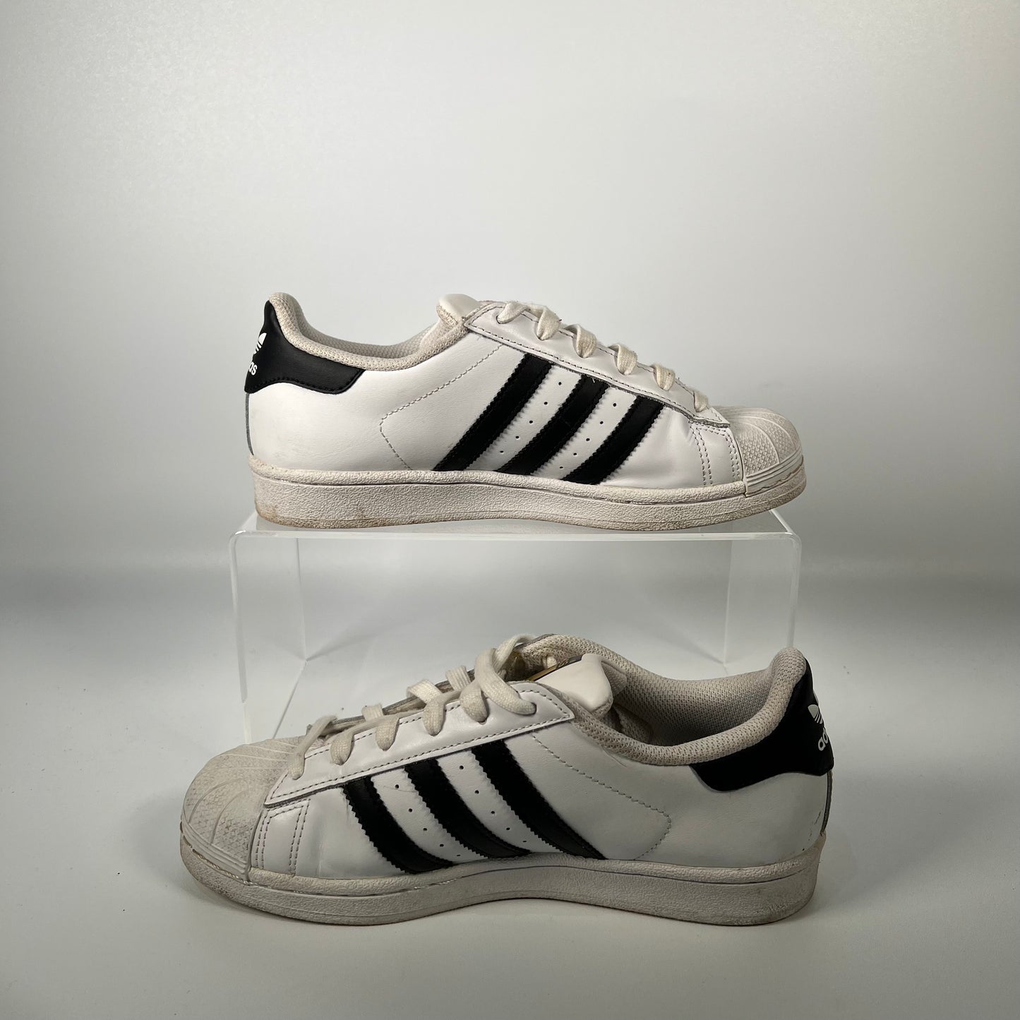 Adidas Superstar White Size 5.5 USED s17323