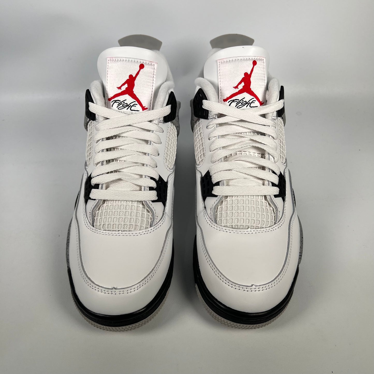 Jordan 4 White Cement (2025) Size 9 USED s18875