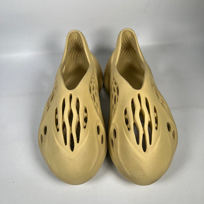 Yeezy Foam Runner Sulfur (2022) Size 10 USED s21030