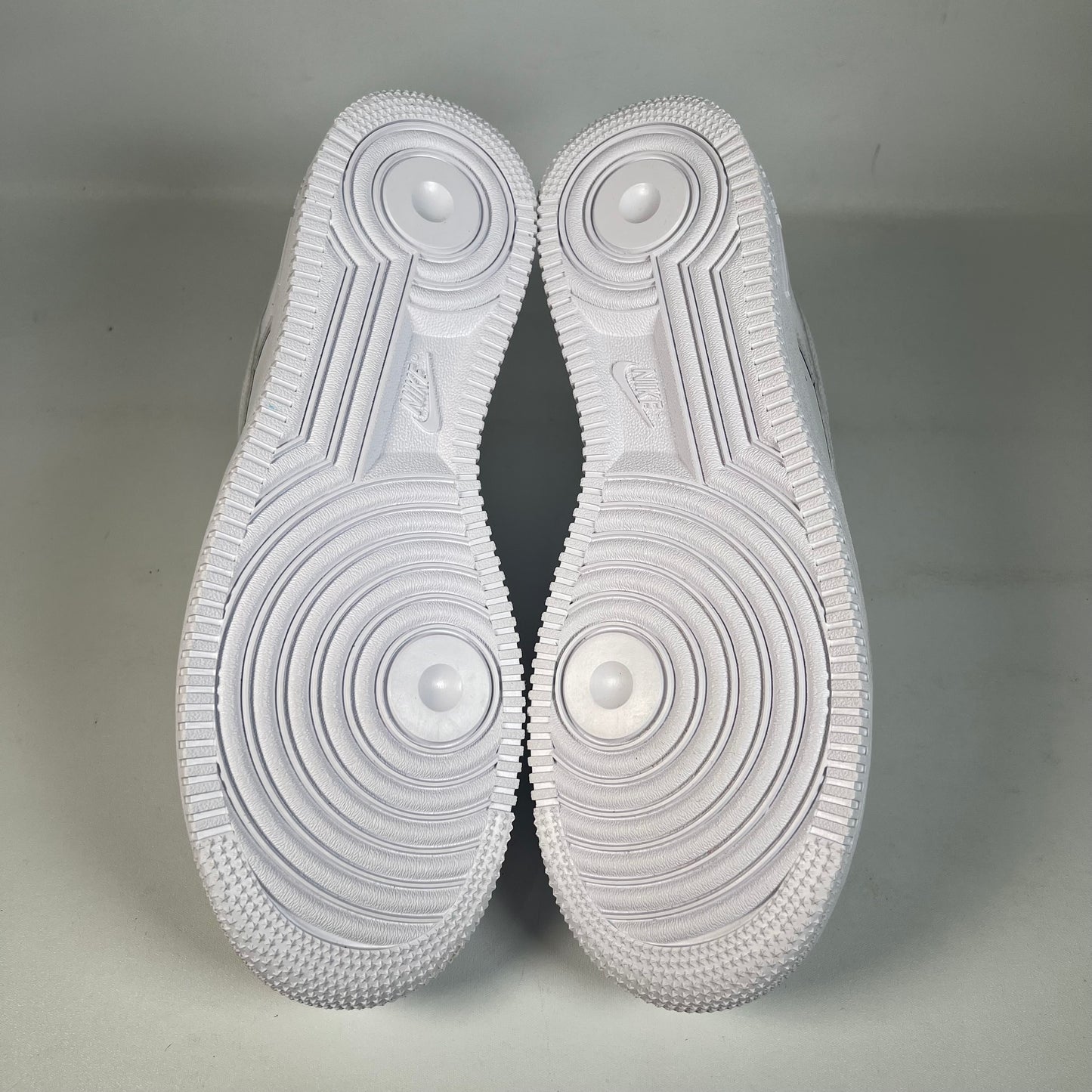 Nike Air Force 1 Low White (2026) Size 9.5 NEW s22341