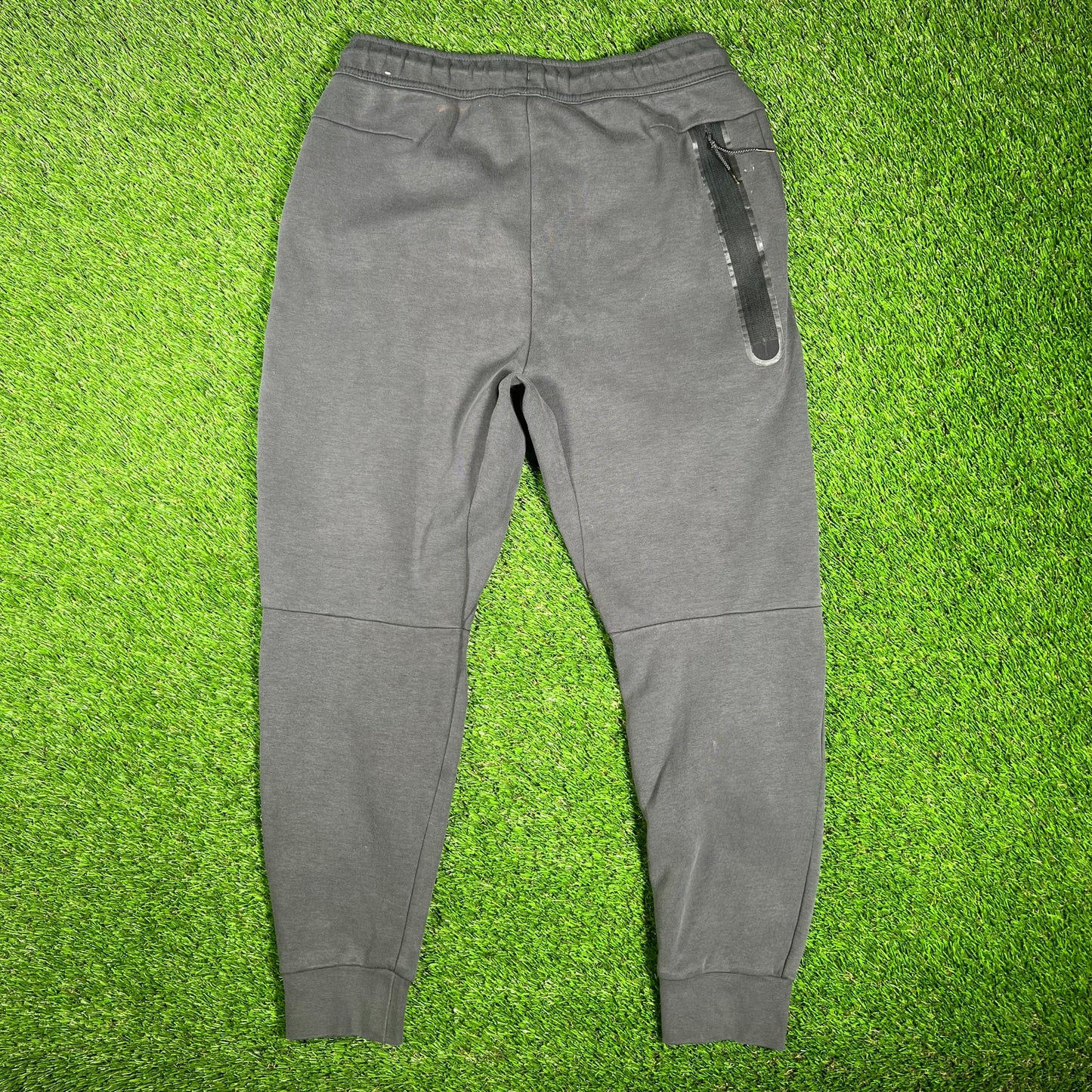 Nike Tech Washed Grey Sweatpants Size Medium USED v17398