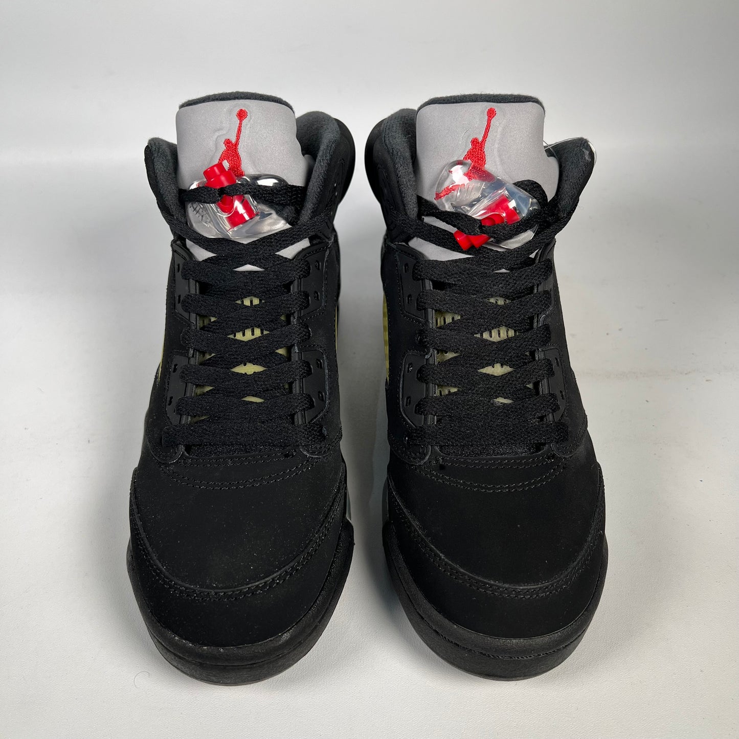 Jordan 5 Black Metallic (2016) Size 5Y USED s17101