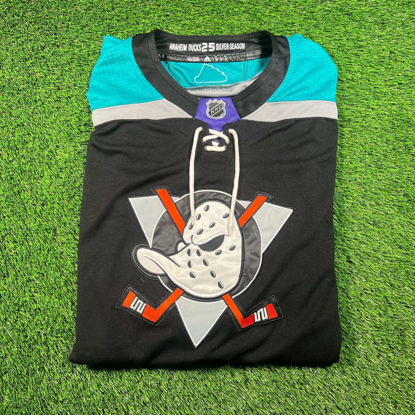 Adidas Anaheim Ducks Black Trevor Zegras Jersey Size Large USED v18279