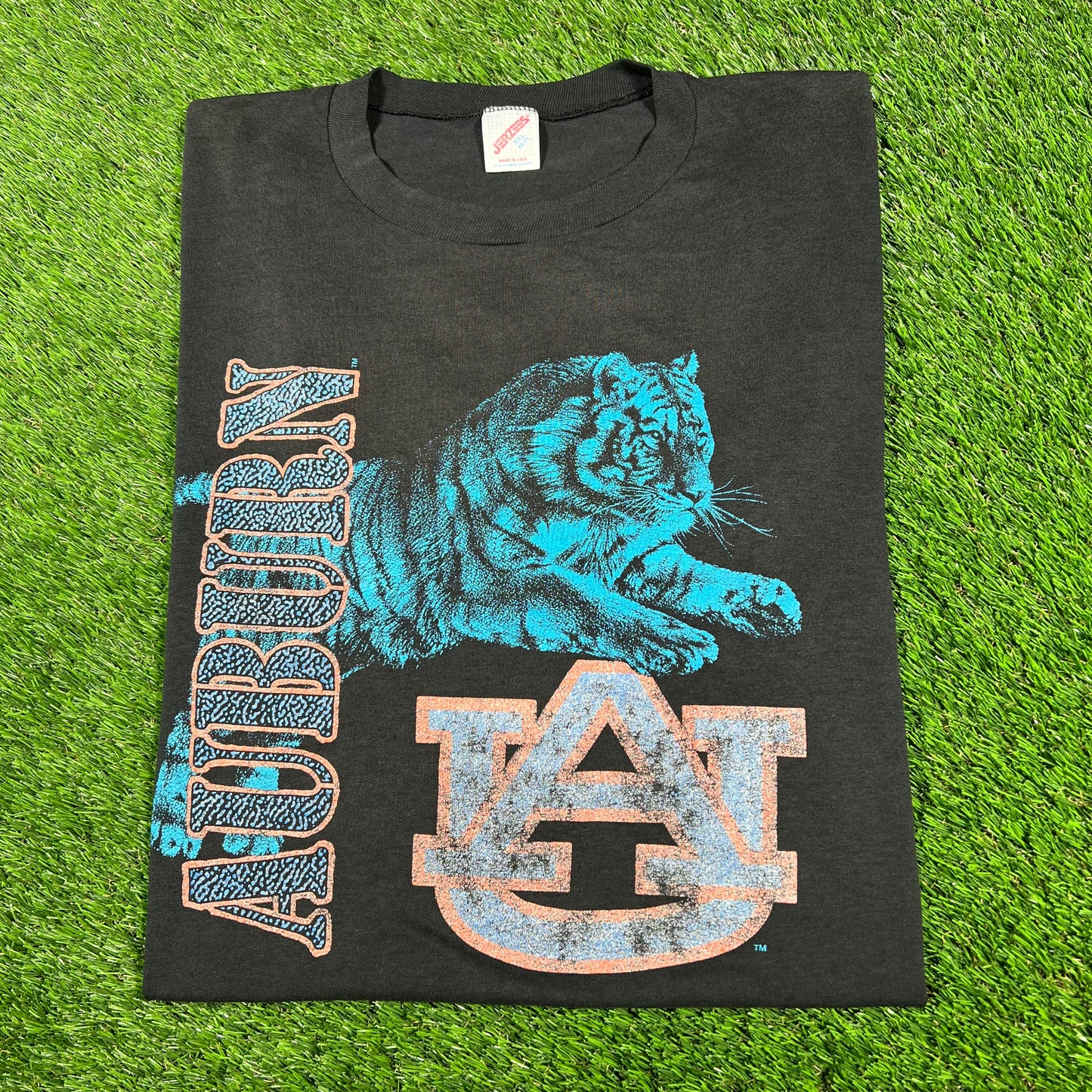 1990s Auburn Tigers Black Tiger Tee Size XXL USED v16968