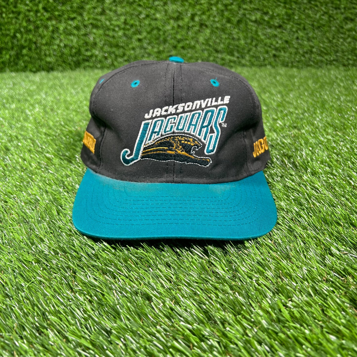1990s Jacksonville Jaguars Black/Teal Snapback Hat USED v17110