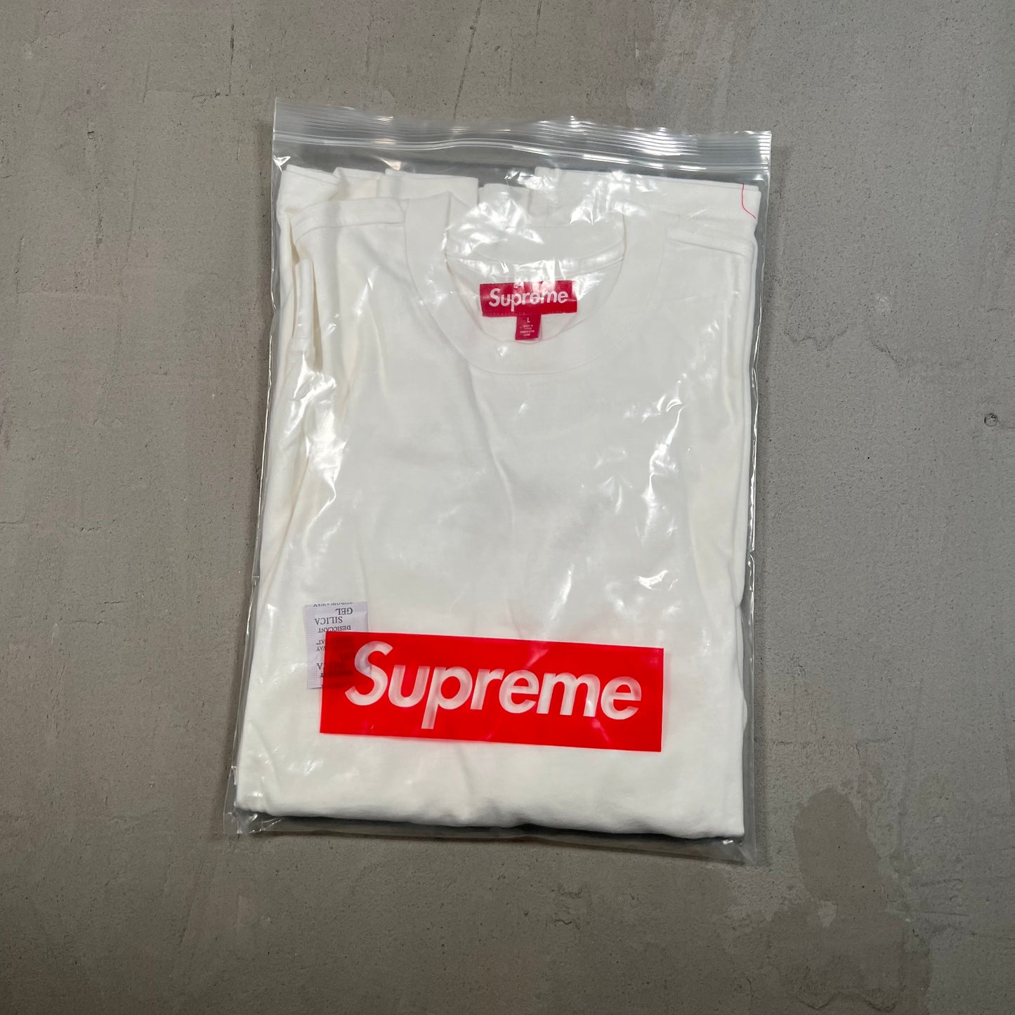 Supreme Stacked Logo White Longsleeve Size Large NEW x17425