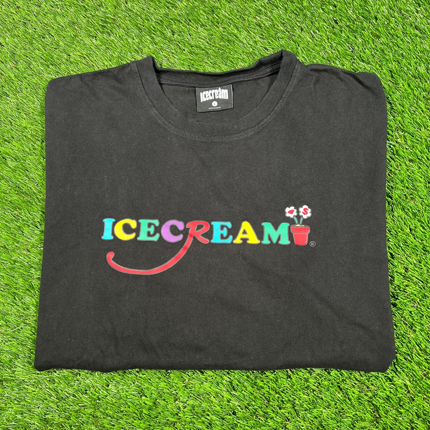 IceCream Black Flower Pot Logo Tee Size Large USED x14813