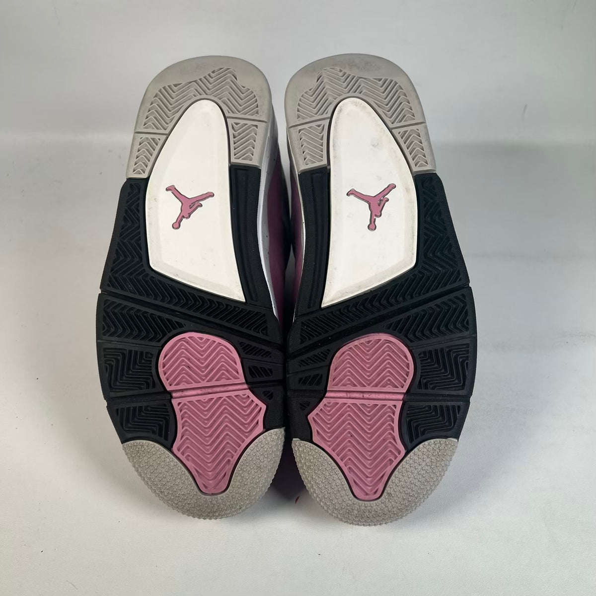 Jordan 4 Orchid (2024) Size 6.5M/8W USED s23643