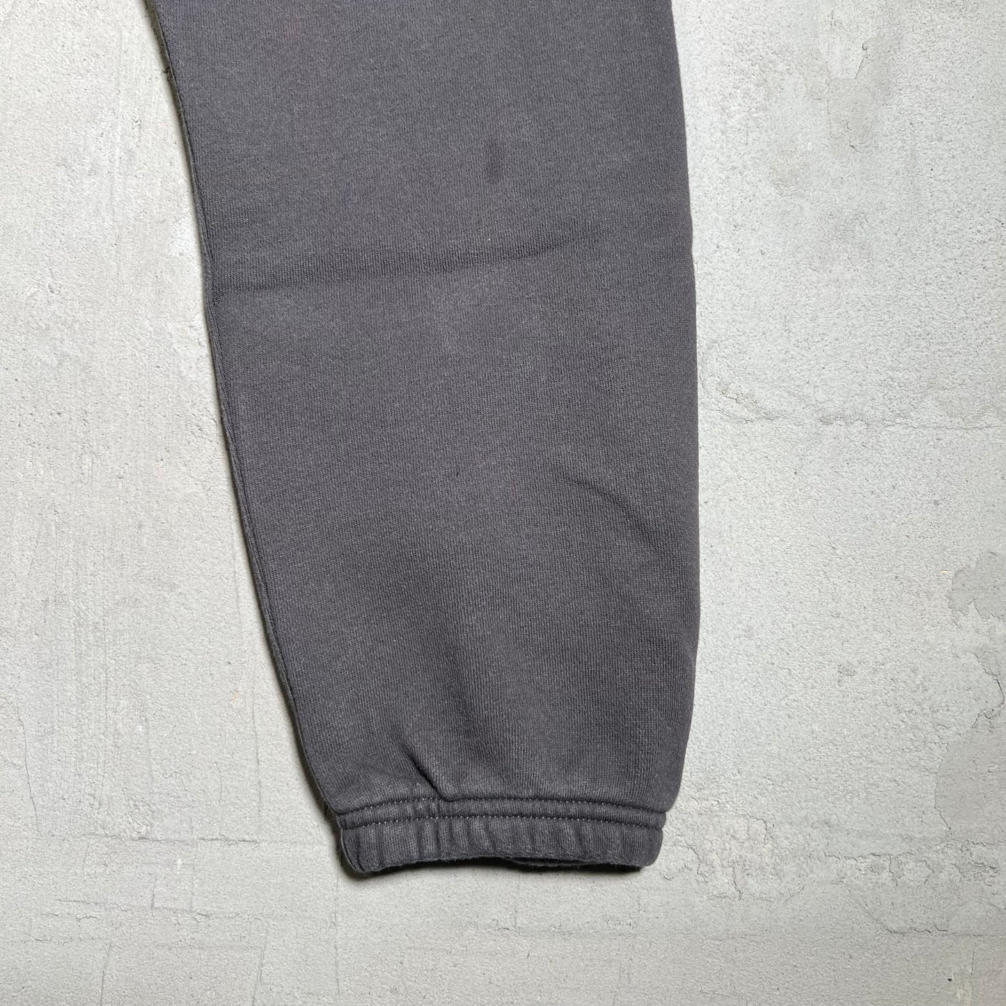 Essentials Fear of God FOG 1977 Dark Grey Sweatpants Size Small USED x17666