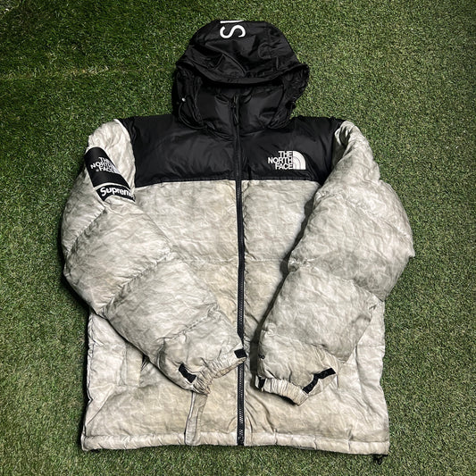 Supreme North Face Nuptse Paper Print Jacket Size Medium USED x13801