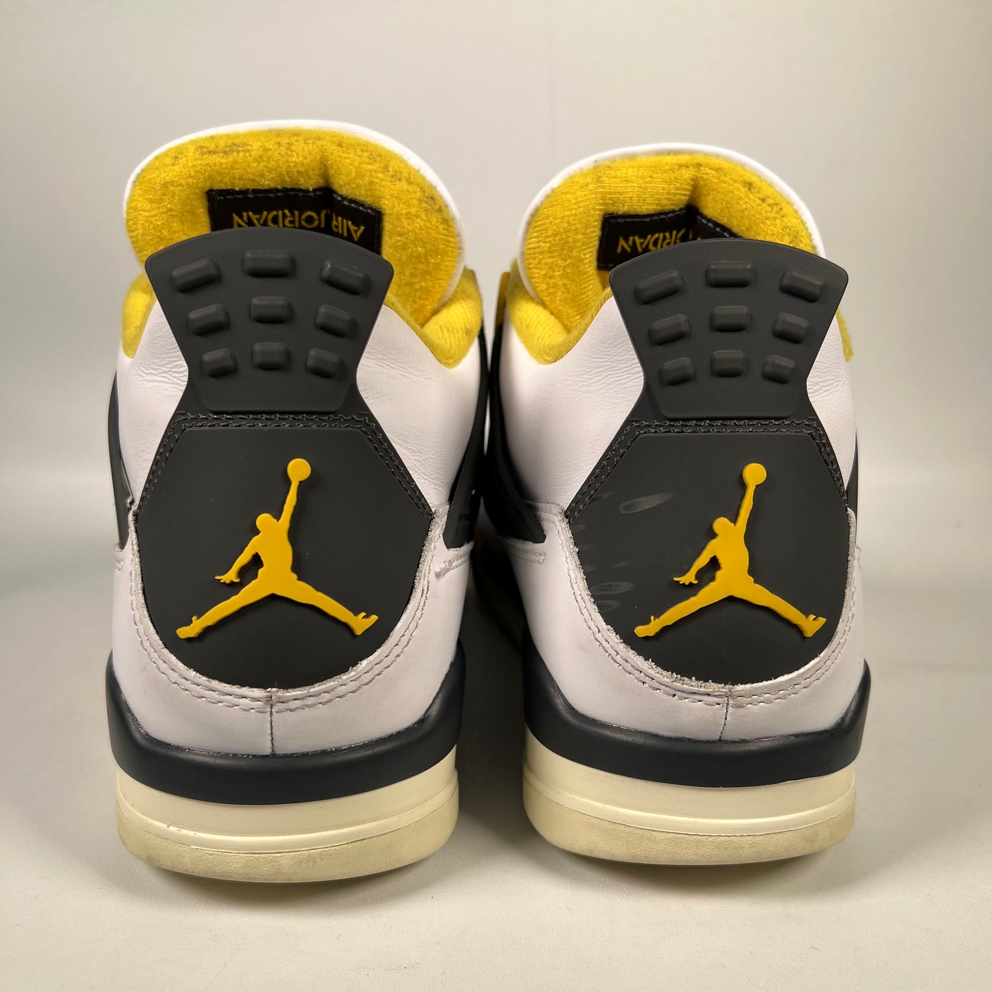Jordan 4 Vivid Sulfur (2024) Size 10M/11.5W USED s20236