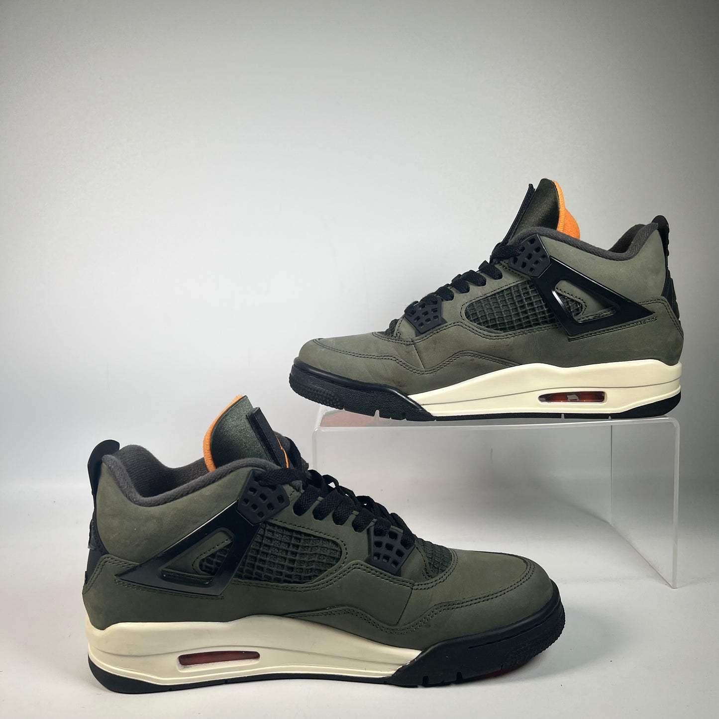 Jordan 4 Undefeated (2025) Size 8.5 USED s22507
