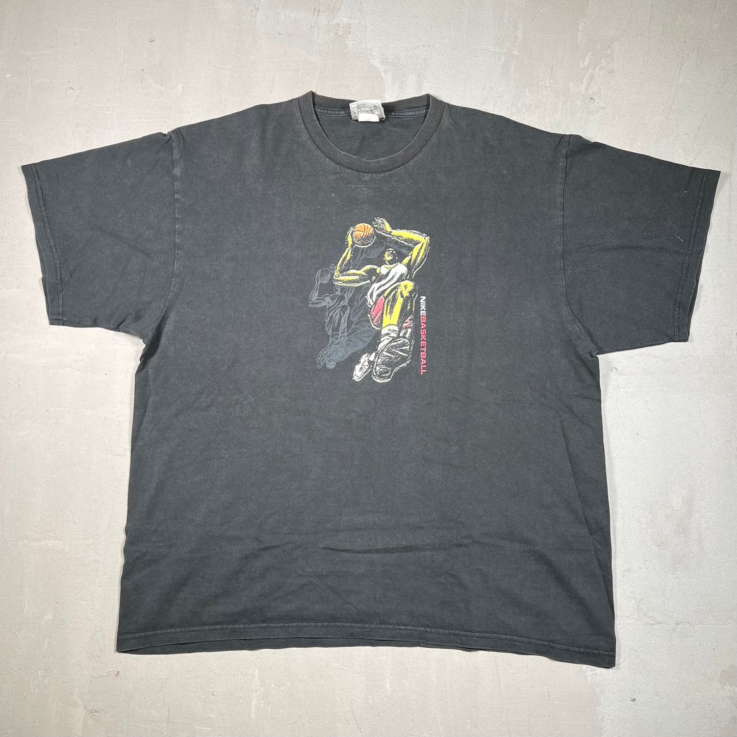 Nike BasketBall Dunking Man Black Tee Size Large USED v19112