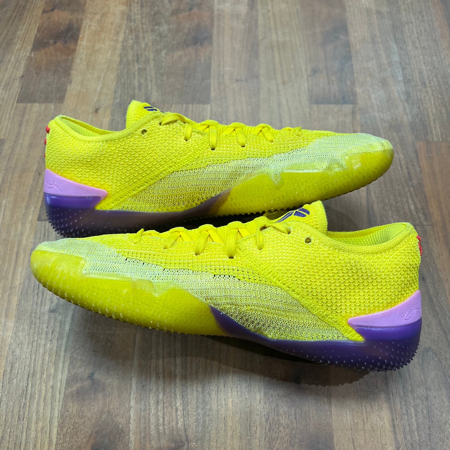 Nike Kobe NXT 360 Yellow Strike Size 10 USED s16677