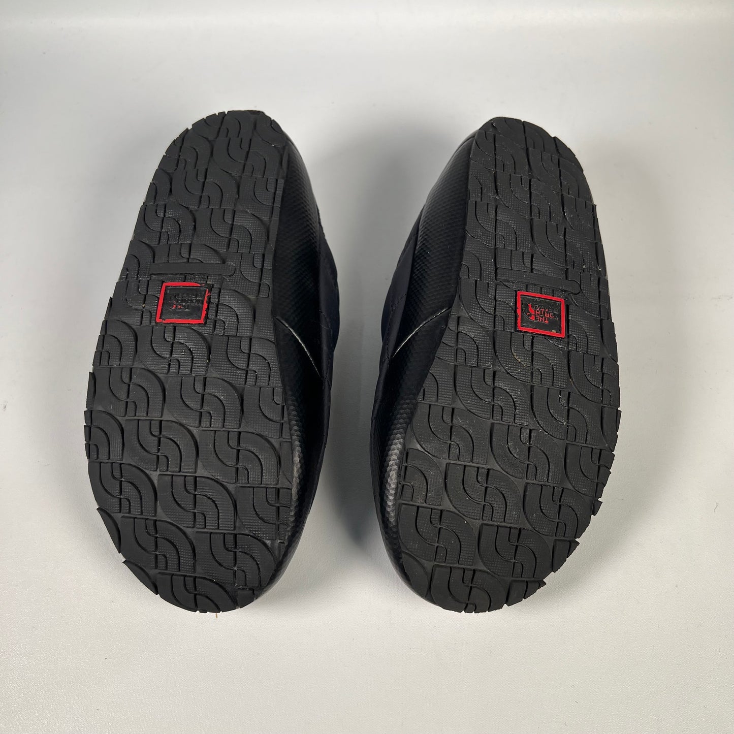 North Face x KAWS Thermoball Traction Mule Black (2022) Size 4.5M/6W USED s19043