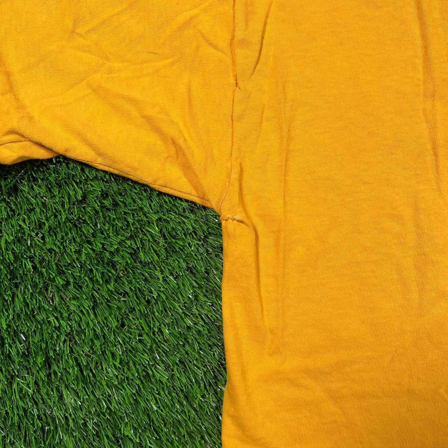 Y2K Spongebob Yellow Big Face Tee Size Large USED v18561