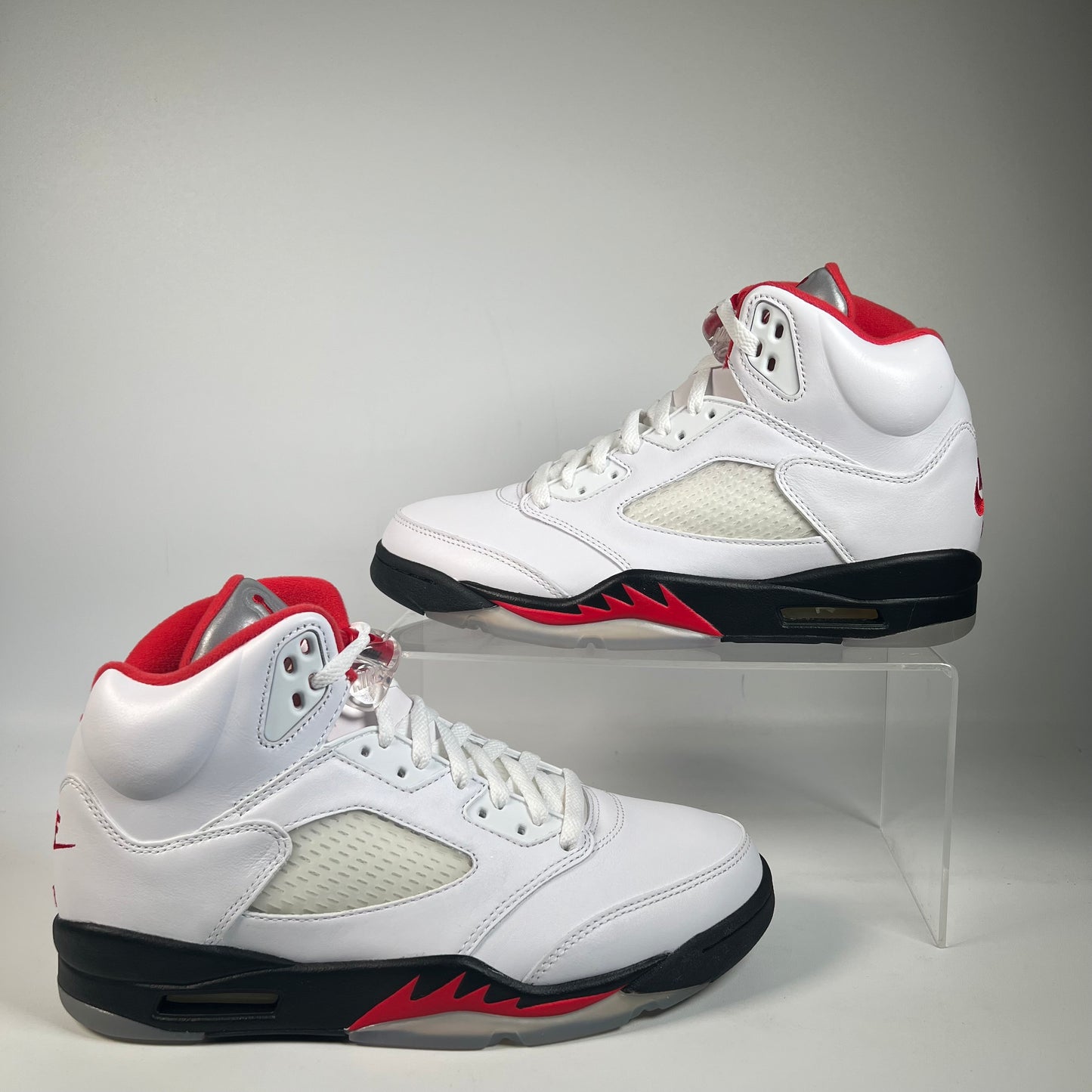 Jordan 5 Fire Red Silver Tongue (2020) Size 8.5 NEW s22479