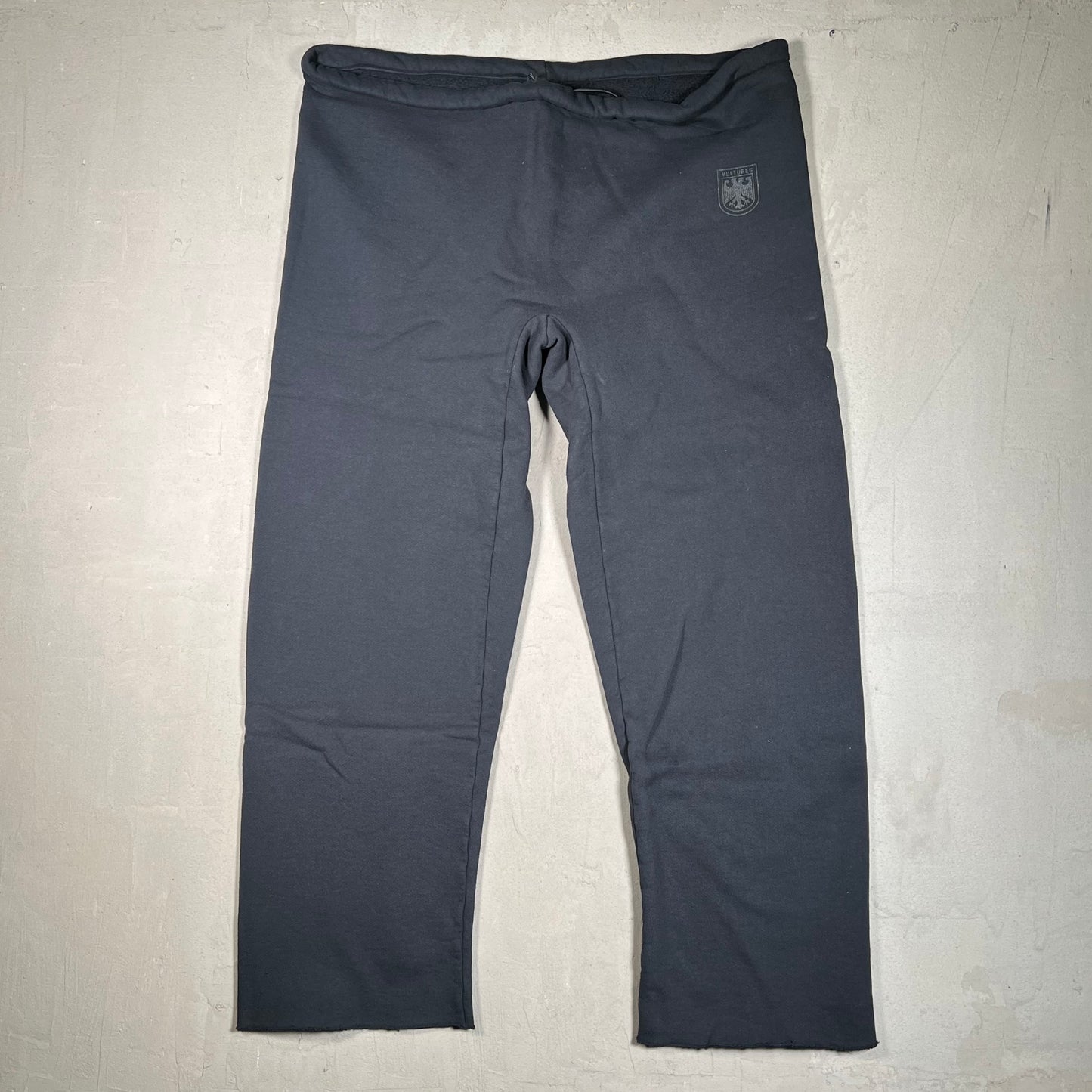 Kany West Vultures Black SweatPants Size Large (2) NEW x17451