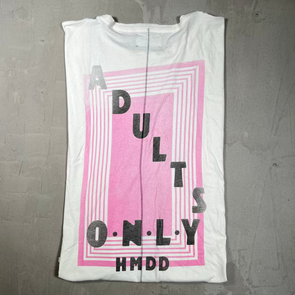 HMDD Soniuc Chim Memories White Sleevelee Tee Size Large NEW x18666