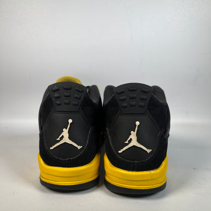 Jordan 4 Thunder (2023) Size 7y USED s22449