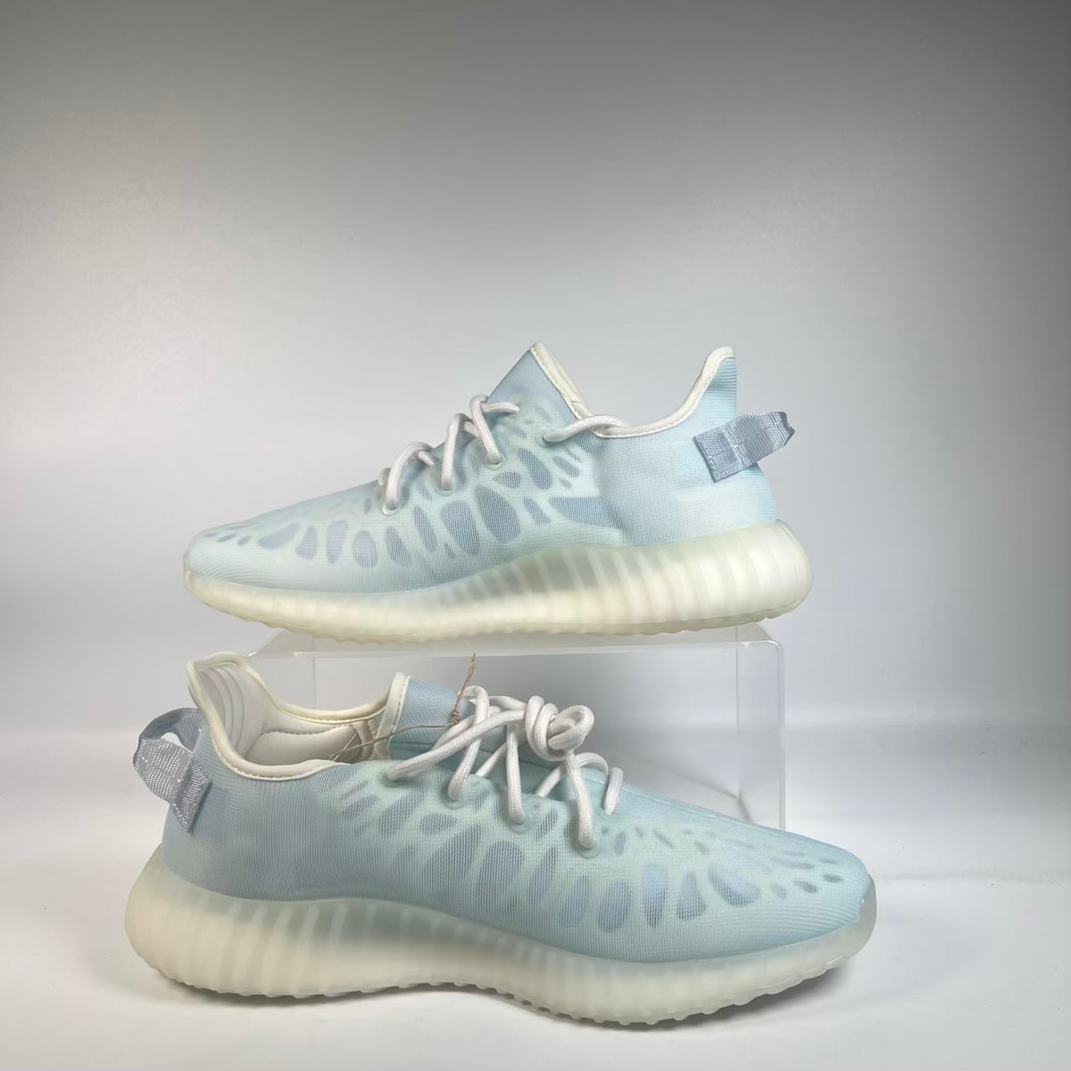 Yeezy Boost 350 V2 Mono Ice (2021) Size 11 NEW s23682
