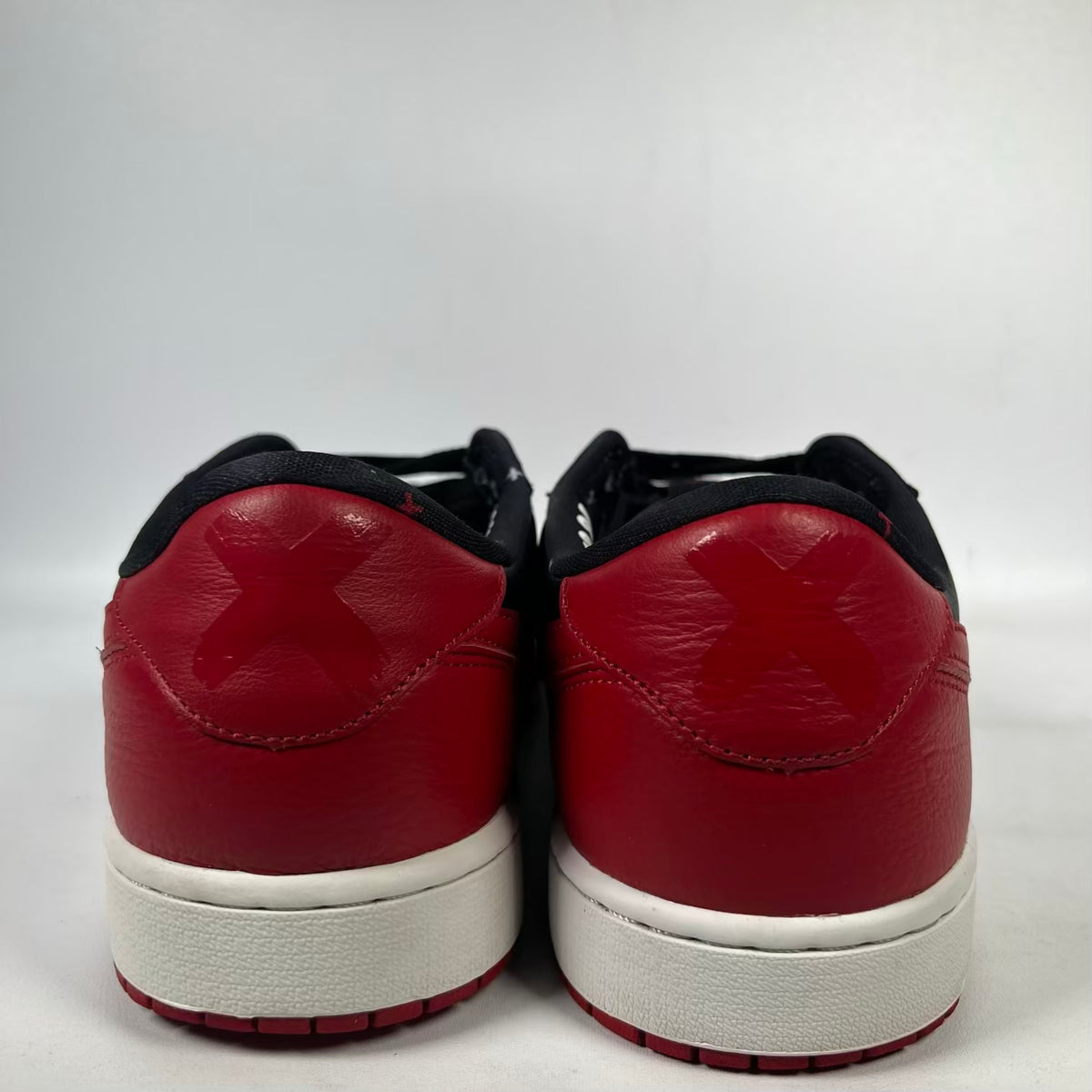 Jordan 1 Low Banned (2026) Size 13 USED s23697