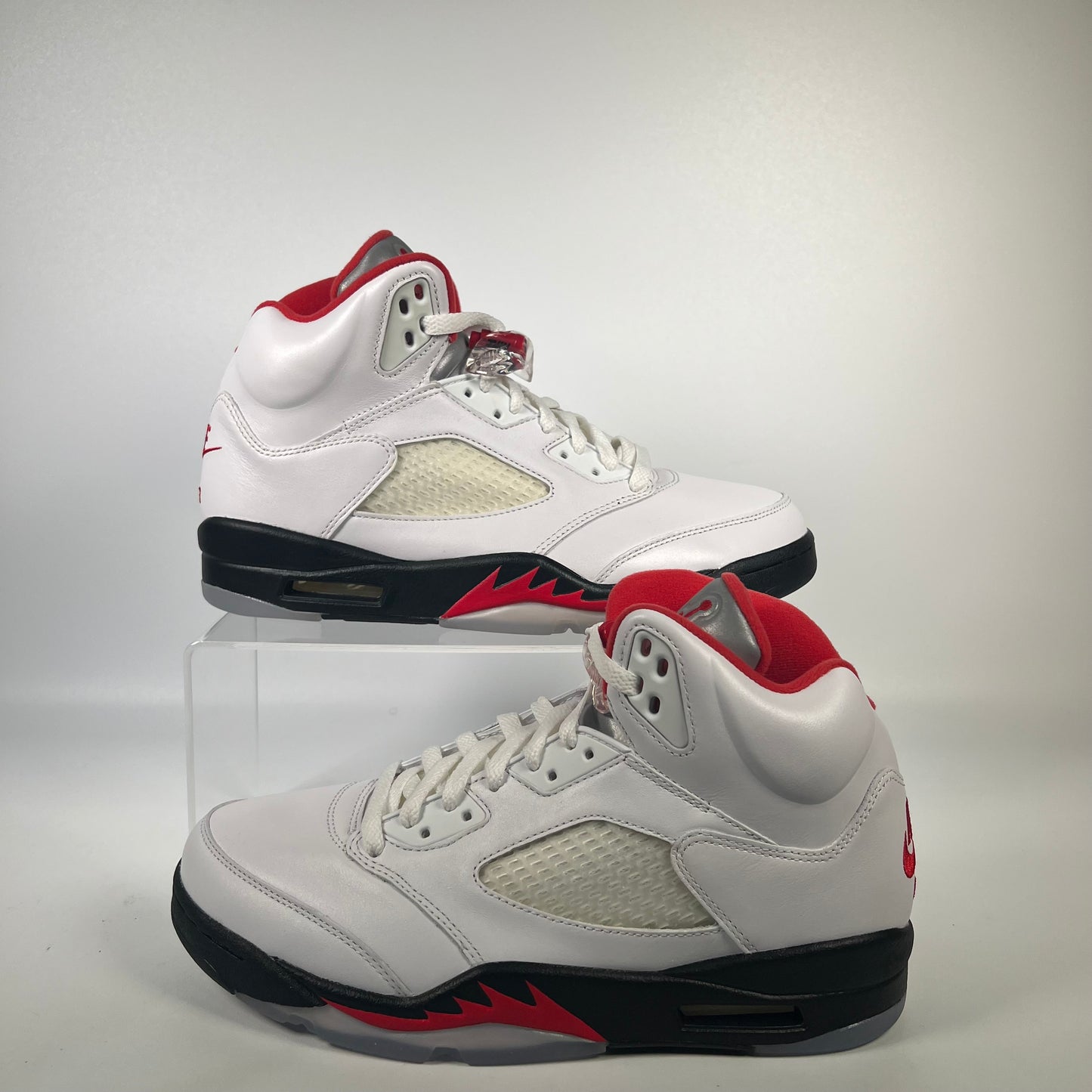 Jordan 5 Fire Red Silver Tongue (2020) Size 8.5 NEW S18630