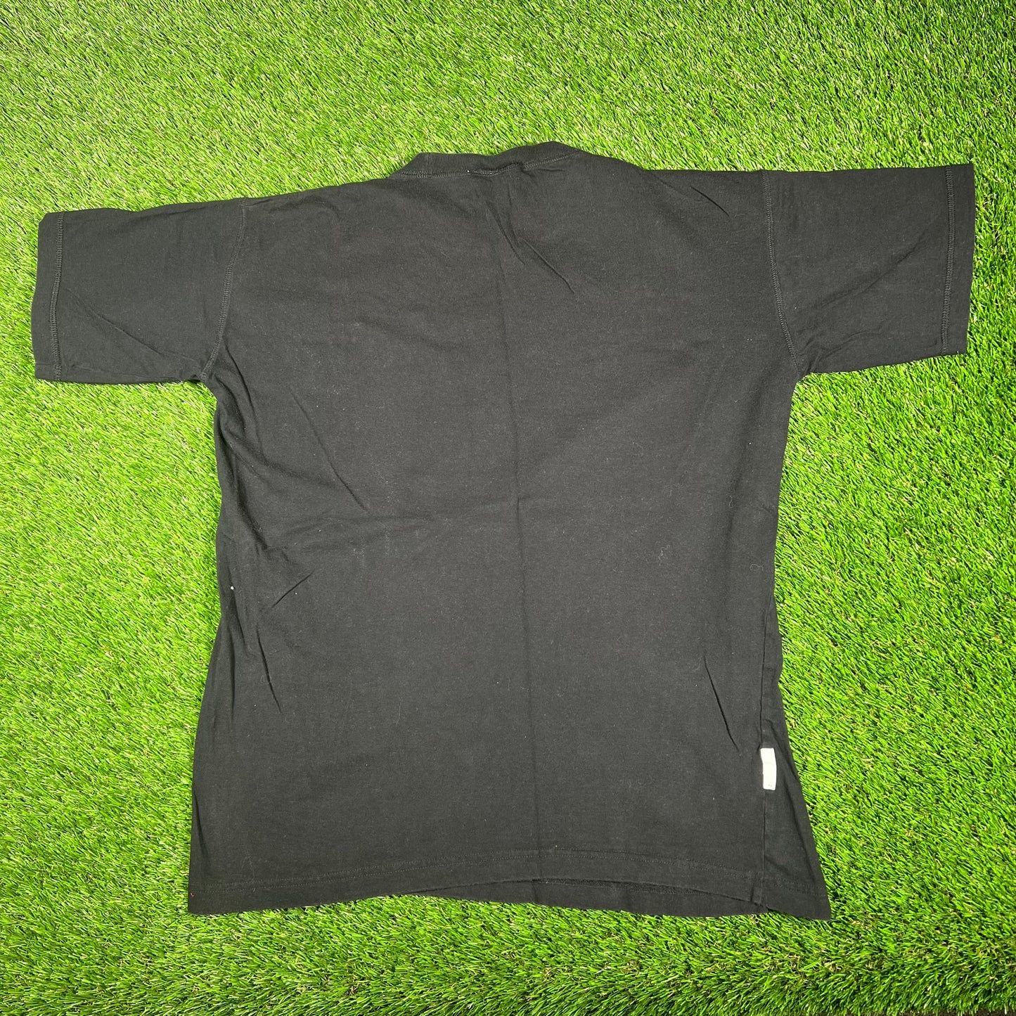 1990s Wile E. Coyote/Road Runner Black Pocket Tee Size Medium USED v17475