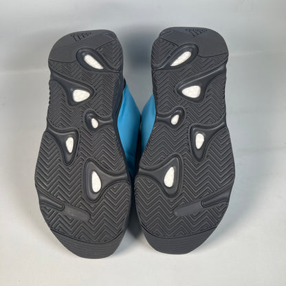 Yeezy 700 Bright Cyan (2021) Size 11 USED s22624