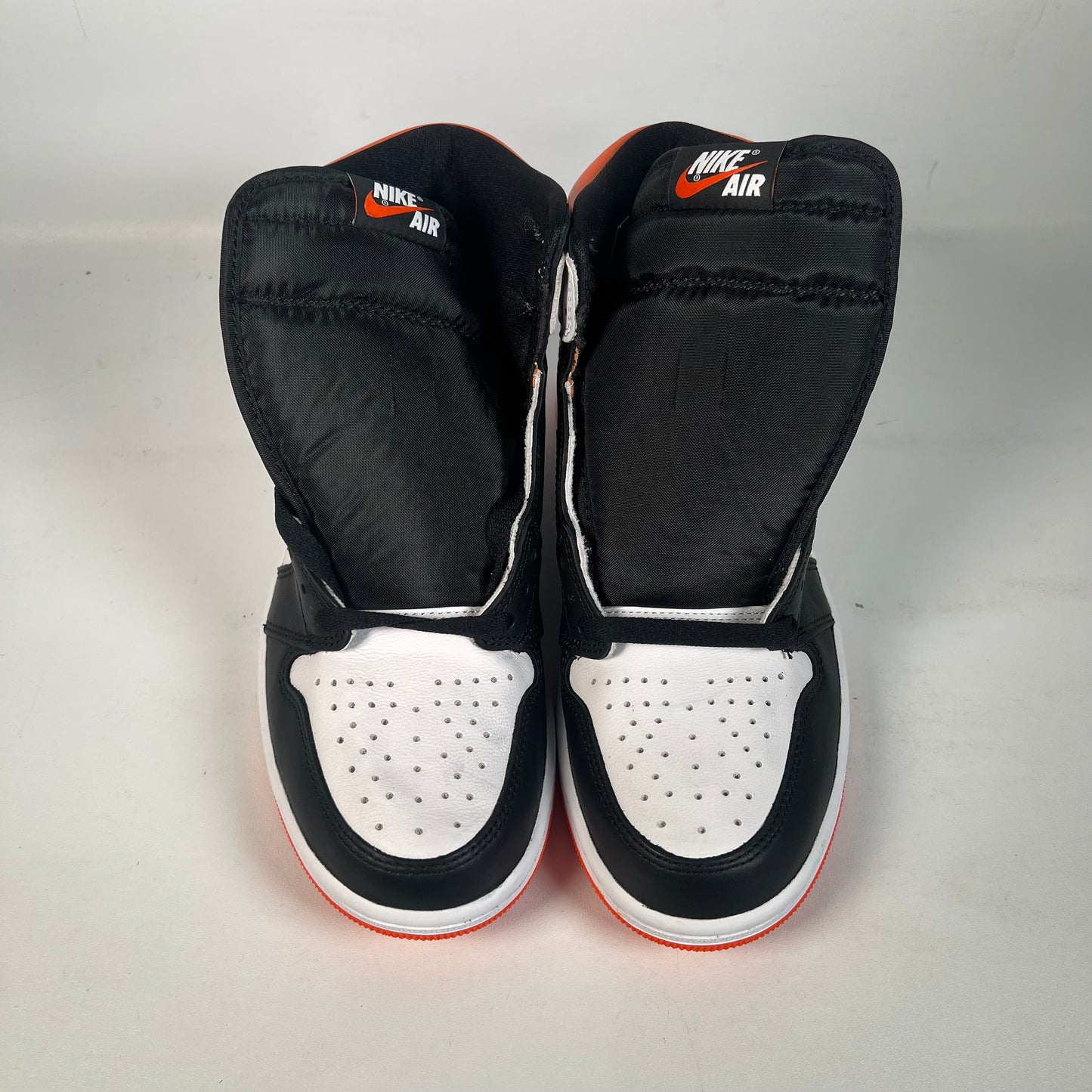 Jordan 1 High Electro Orange (2021) Size 8 NEW s22476
