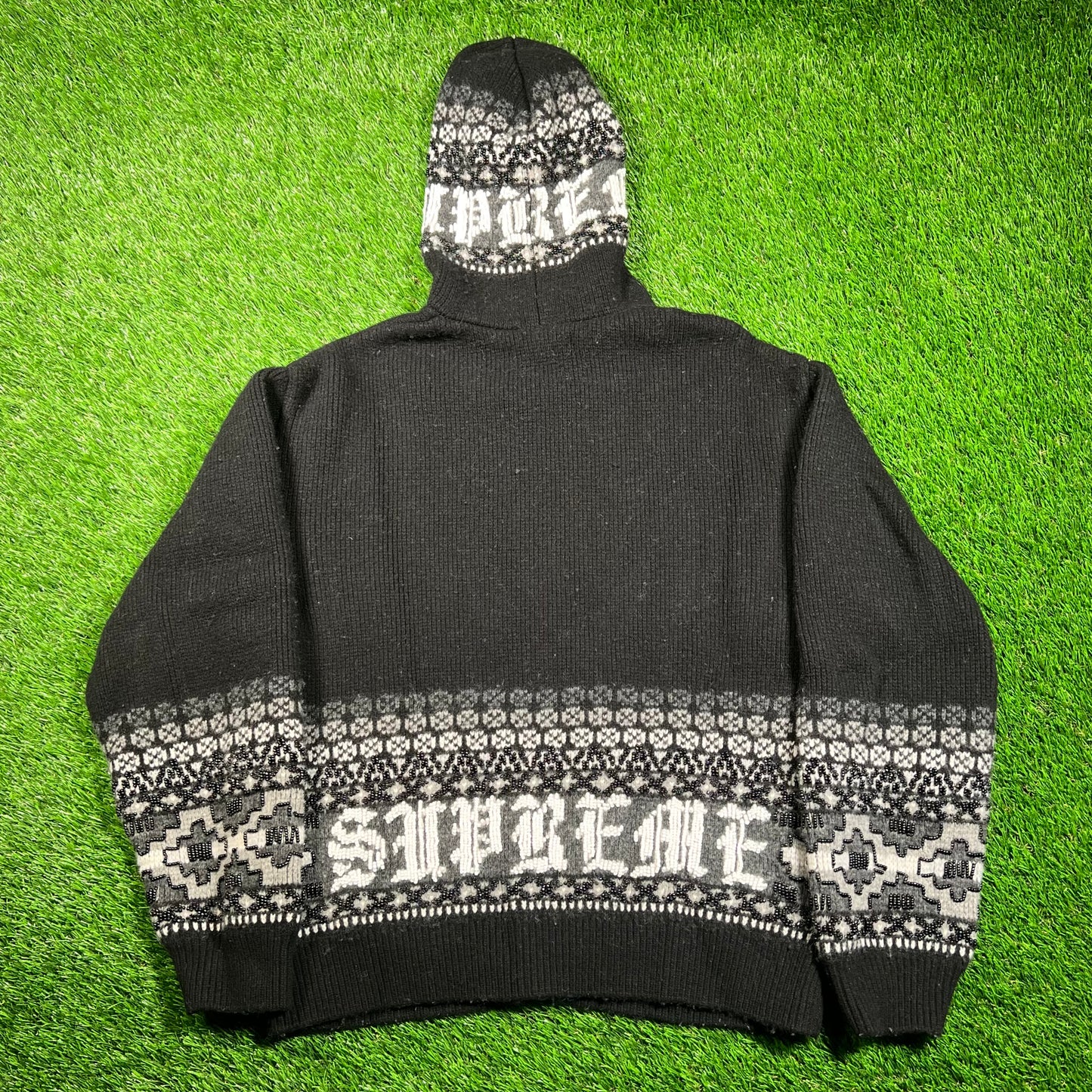 Supreme Black Beaded Zip Up Hoodie (2025) Size Small USED x16728